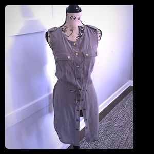 Banana Republic snap up dress 👗